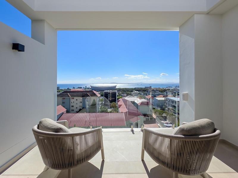5 Bedroom Property for Sale in Green Point Western Cape
